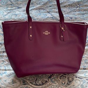 Plum Coach shoulder bag